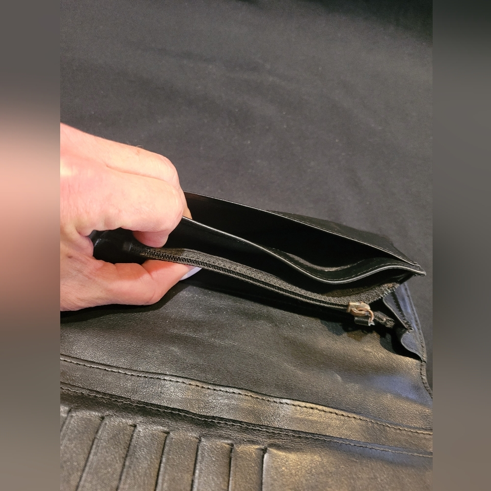 Chanel Black Quilted Leather Wallet - Picture 4 of 6